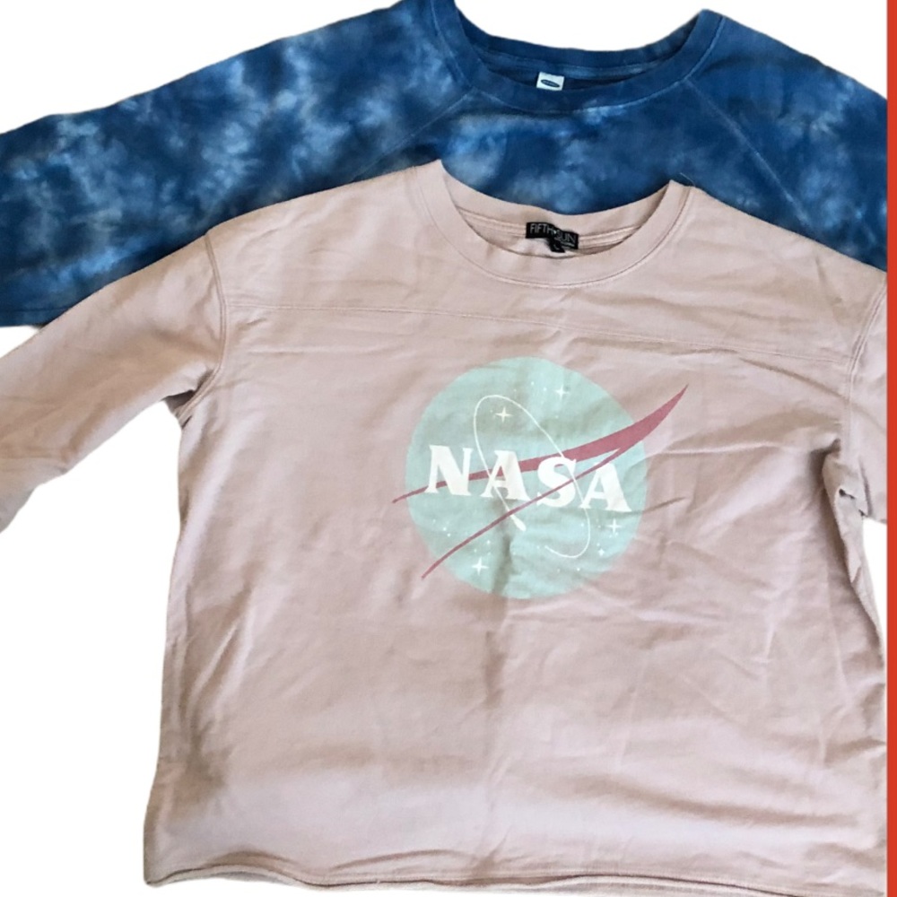 2 Sweatshirts - Tie dye old navy and NASA - large